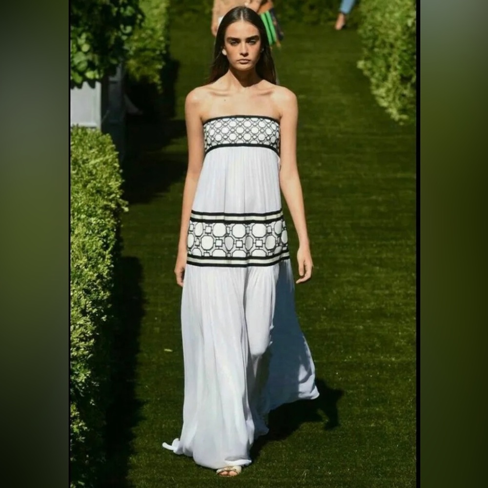 💕Host Pick💕 Tory Burch Christine Runway Soft Georgette Dress Avail 2 & 4 $698